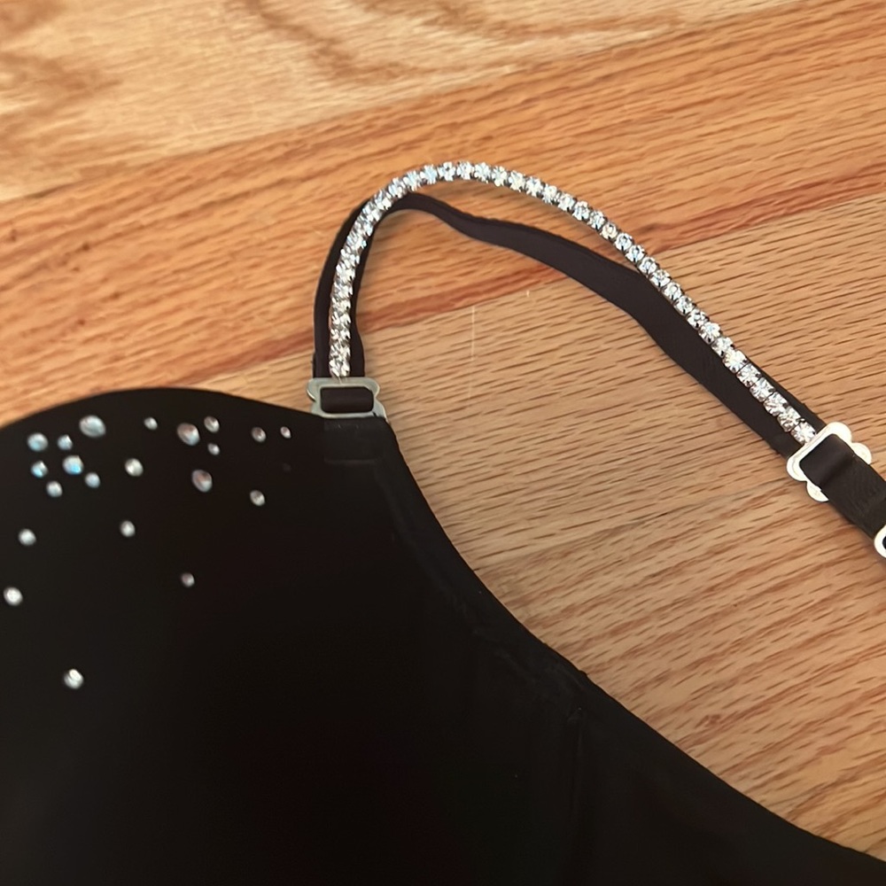 Rhinestone strap bra. Like new - Picture 3 of 5